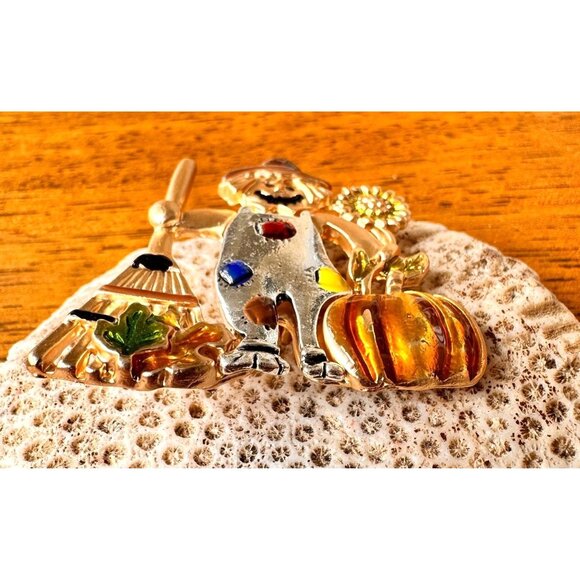 Scarecrow Brooch Pin New Fall Pumpkin Autumn Leaves Rake Sunflower Overa… - Picture 9 of 12